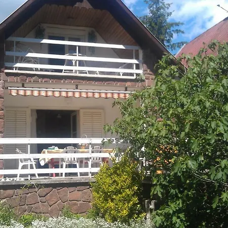Balatonparti Onallo Nyaralohaz 度假居 鲍洛通塞派兹德